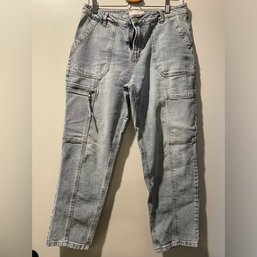 Women’s Light Wash Cargo Jeans